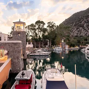 radisson-collection-hotel-bodrum.aegeanhotels.net/